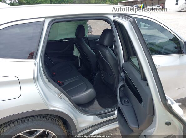 WBXHT3C37GP881883 2016 BMW X1 Silver VIN կոդի պիտակի տեսք