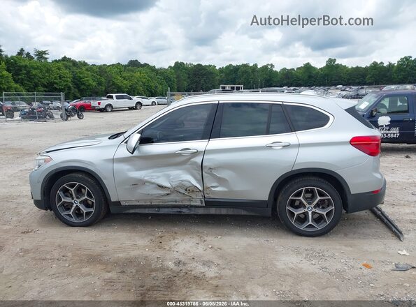 WBXHT3C37GP881883 2016 BMW X1 Silver Սալոնի 360 աստիճան տեսք