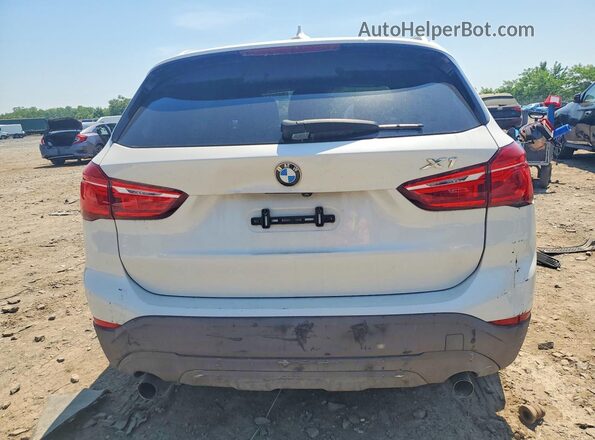 WBXHT3C37J5K30028 2018 BMW X1 White უკანა ხედი