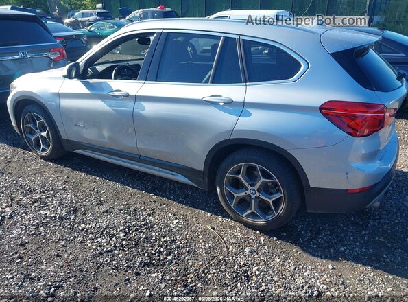 WBXHT3C39H5F69483 2017 BMW X1 Серебряный Вид спереди