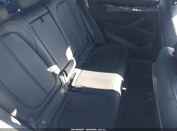 WBXHT3C39H5F69483 2017 BMW X1 Серебряный Вид наклейки с VIN-кодом
