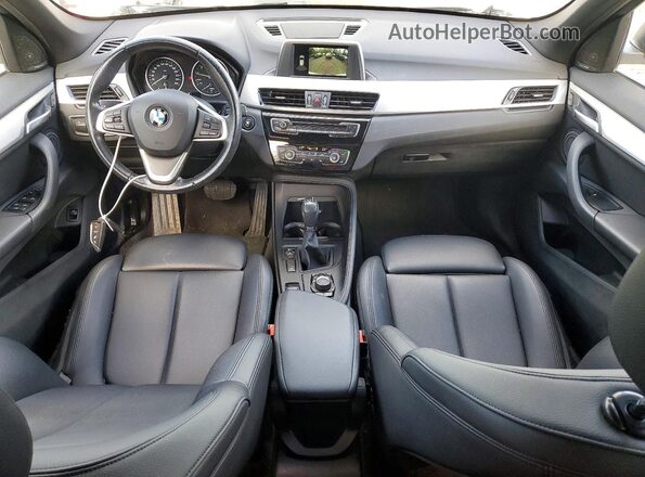 WBXHT3C39J5F88623 2018 BMW X1 White Dashboard view