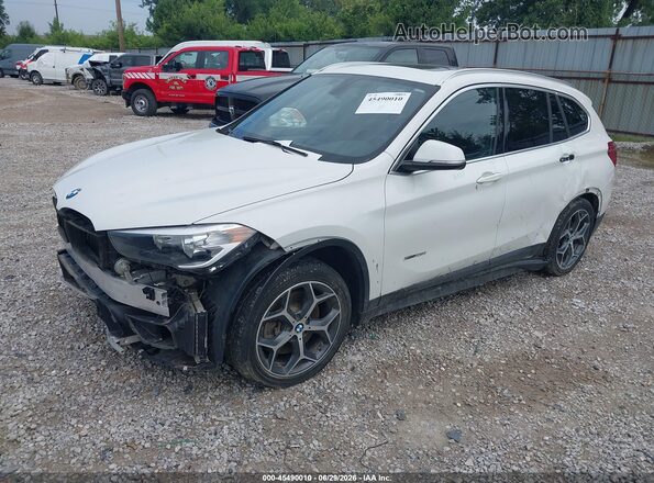 WBXHT3C39J5F92722 2018 BMW X1 White Առջևի ձախ երեք քառորդ տեսարան