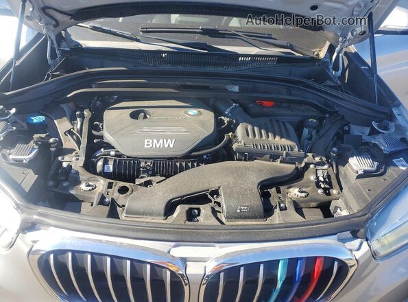 WBXHT3C3XGP882672 2016 BMW X1 Серебряный Вид подкапотного пространства