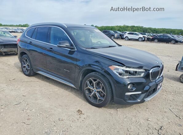 WBXHT3C3XH5F75129 2017 BMW X1 Black Front right