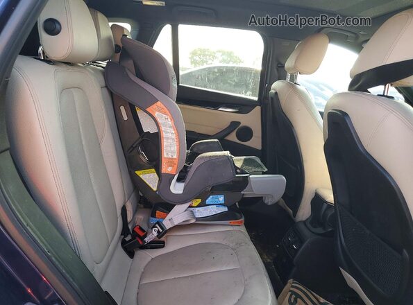 WBXHT3C3XJ5K24918 2018 BMW X1 Blue Widok wnętrza z tyłu