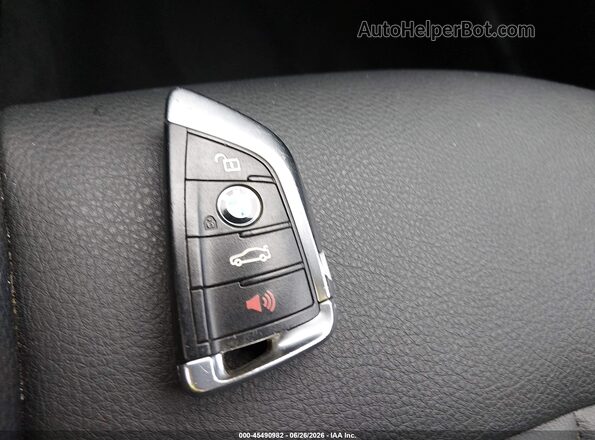WBXHT3C51K5L89257 2019 BMW X1 Gray Առջևի վահանակի տեսք