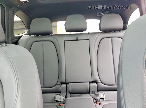 WBXHT3C51K5L90294 2019 BMW X1 White 