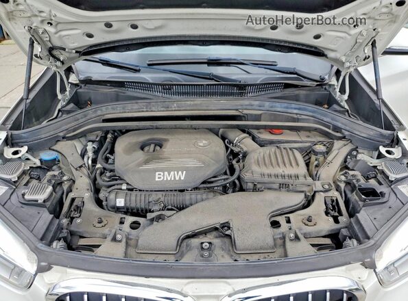 WBXHT3C51K5L90294 2019 BMW X1 White 