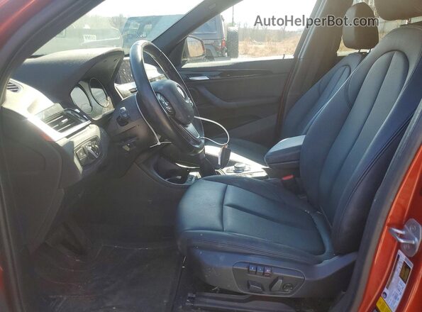 WBXHT3C52K5L91244 2019 BMW X1 Orange Вид салону спереду