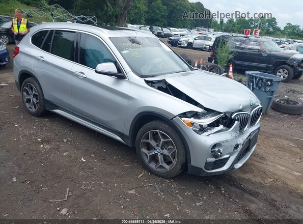 WBXHT3C52K5L91339 2019 BMW X1 Silver Widok z przodu