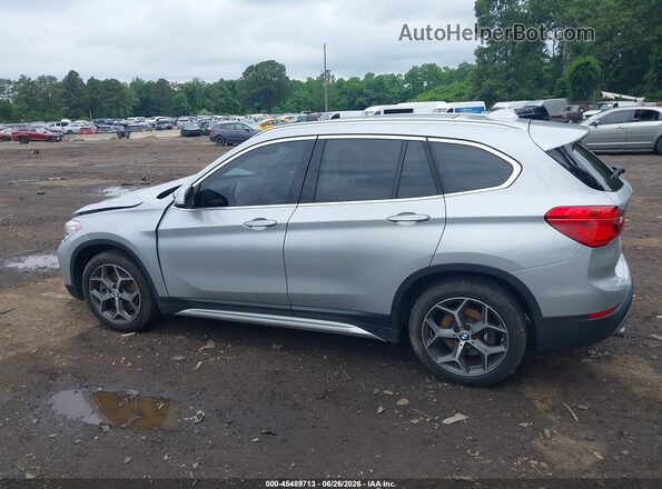WBXHT3C52K5L91339 2019 BMW X1 Silver Widok wnętrza 360 stopni