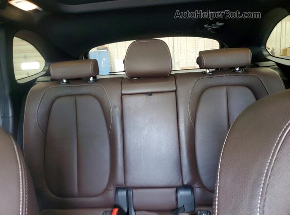 WBXHT3C52K5N00365 2019 BMW X1 White Widok tylnych siedzeń