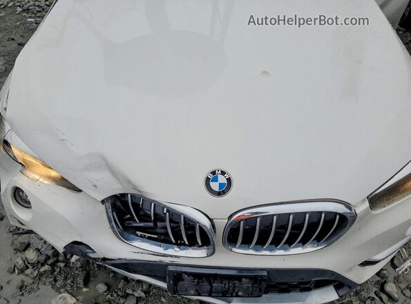 WBXHT3C53K5L36236 2019 BMW X1 White Շարժիչի բաժամունքի տեսք