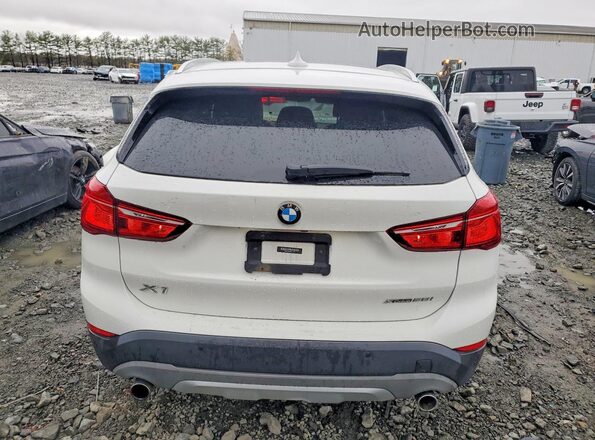 WBXHT3C53K5L36236 2019 BMW X1 White Հետևի տեսք