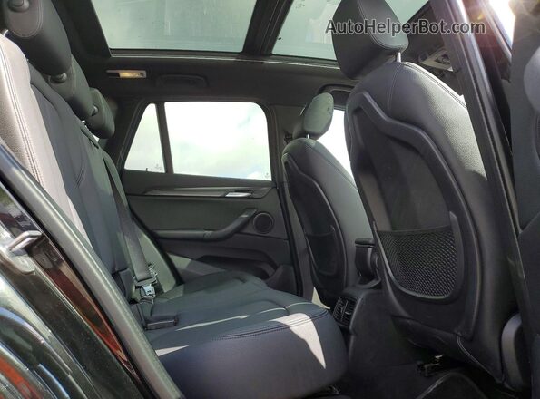 WBXHT3C53K5L89535 2019 BMW X1 Black 