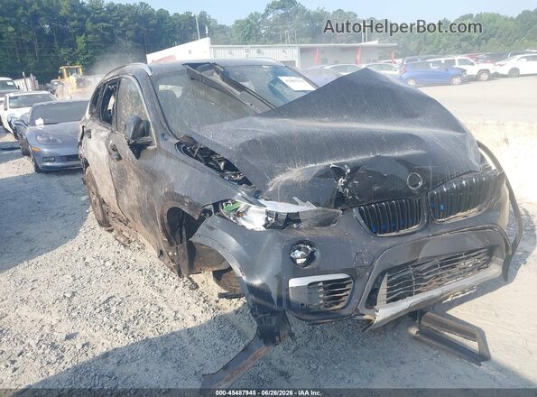 WBXHT3C57K3H34547 2019 BMW X1 Gray Front view