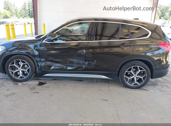 WBXHT3C58K5L36023 2019 BMW X1 Black Widok z przodu