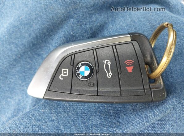 WBXHT3C59K5N47747 2019 BMW X1 White Dashboard view