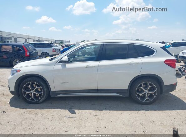 WBXHT3Z31G4A50178 2016 BMW X1 White Սալոնի 360 աստիճան տեսք