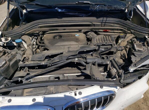 WBXHT3Z38G4A51831 2016 BMW X1 White Widok komory silnika