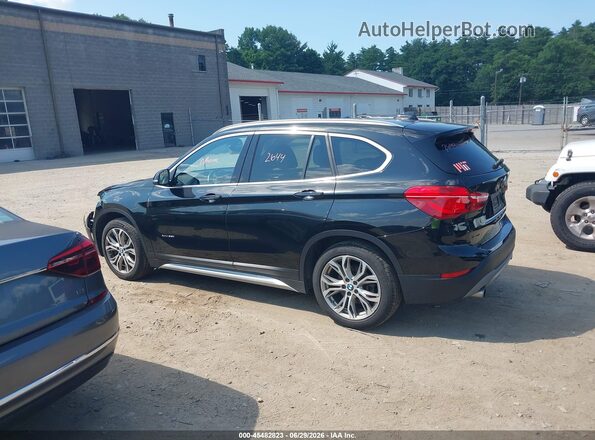 WBXHT3Z38H4A57002 2017 BMW X1 Black Widok wnętrza 360 stopni