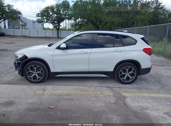WBXHU7C30H5H37709 2017 BMW X1 White 