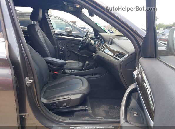 WBXHU7C31H5H37699 2017 BMW X1 Gray Սալոնի դիմացի տեսք