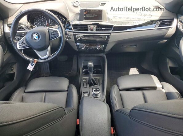 WBXHU7C31HP924751 2017 BMW X1 White 