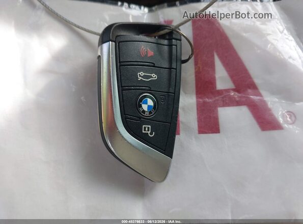 WBXHU7C32J5H40701 2018 BMW X1 White Dashboard view