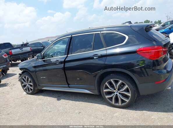 WBXHU7C33H5H37381 2017 BMW X1 Black 360 interior view
