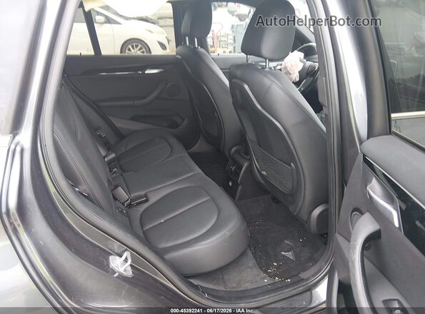 WBXHU7C35H5H34188 2017 BMW X1 Gray VIN կոդի պիտակի տեսք