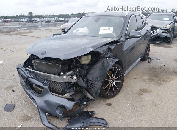 WBXHU7C35H5H34188 2017 BMW X1 Gray Առջևի ձախ երեք քառորդ տեսարան