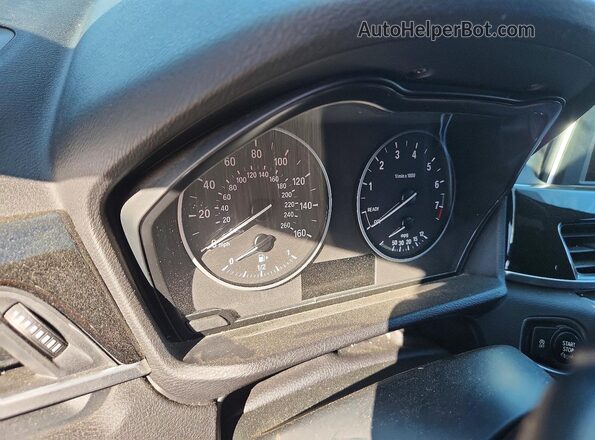 WBXHU7C39H5H36669 2017 BMW X1 White Widok zestawu wskaźników