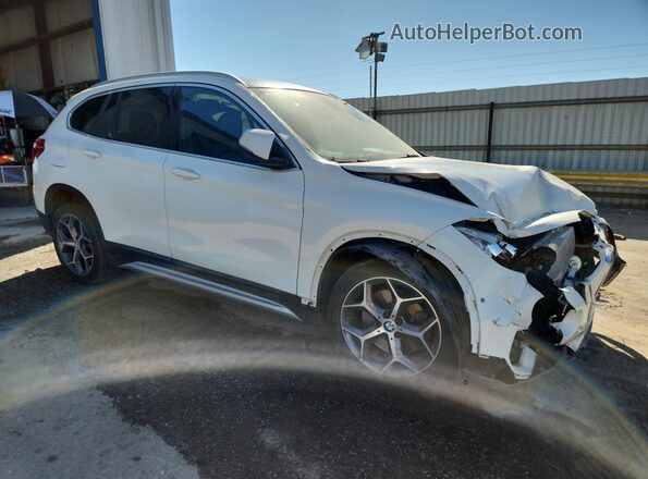 WBXHU7C39H5H36669 2017 BMW X1 White 