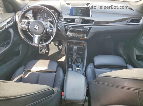 WBXHU7C39J5H39769 2018 BMW X1 White Dashboard view