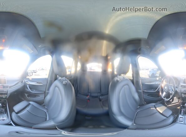 WBXHU7C39J5H39769 2018 BMW X1 White 360 interior view