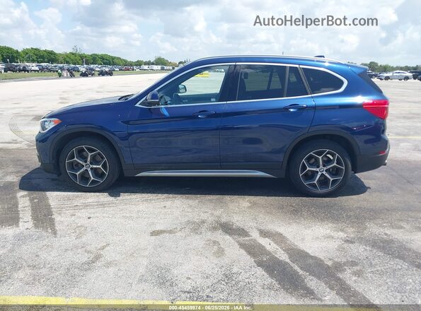 WBXHU7C39J5L08538 2018 BMW X1 Синий Панорамный вид салона 360°