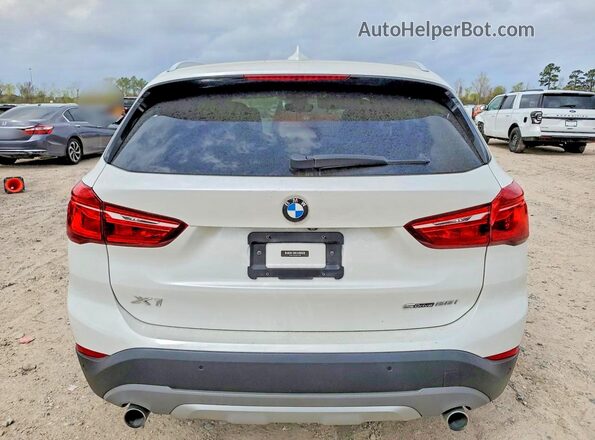 WBXHU7C55K3H44403 2019 BMW X1 White Widok z tyłu