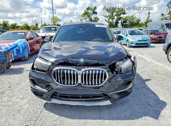 WBXJG7C00L5P29033 2020 BMW X1 Black წინა ხედი