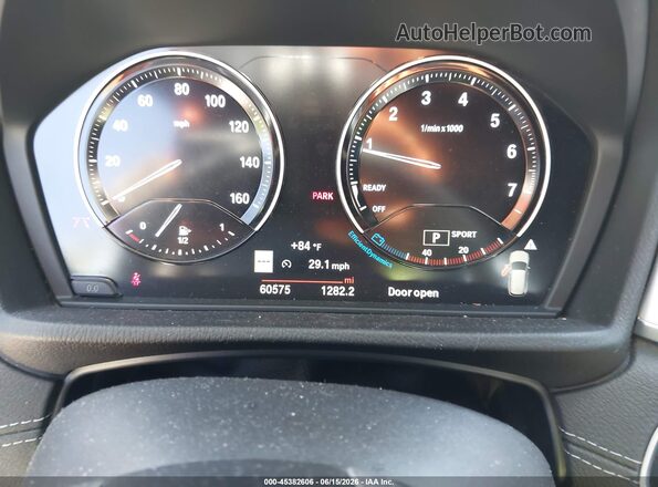 WBXJG7C02L5P85457 2020 BMW X1 White Vista de los asientos traseros