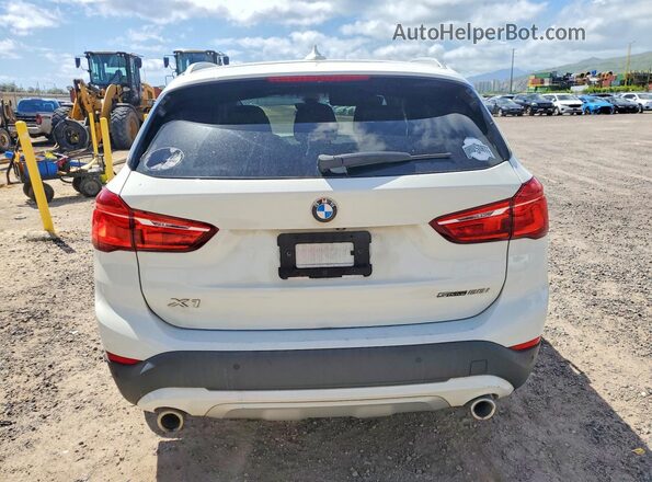 WBXJG7C04L5P60611 2020 BMW X1 White Հետևի տեսք