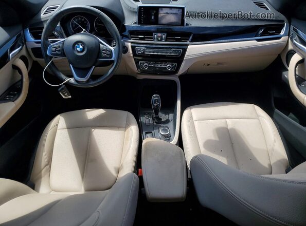 WBXJG7C04L5P60611 2020 BMW X1 White Առջևի վահանակի տեսք