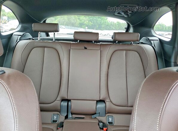 WBXJG7C06M5T42455 2021 BMW X1 Black Հետևի նստատեղերի տեսք
