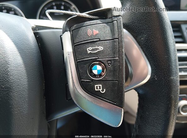 WBXJG7C07M3M65581 2021 BMW X1 White წინა პანელის ხედი