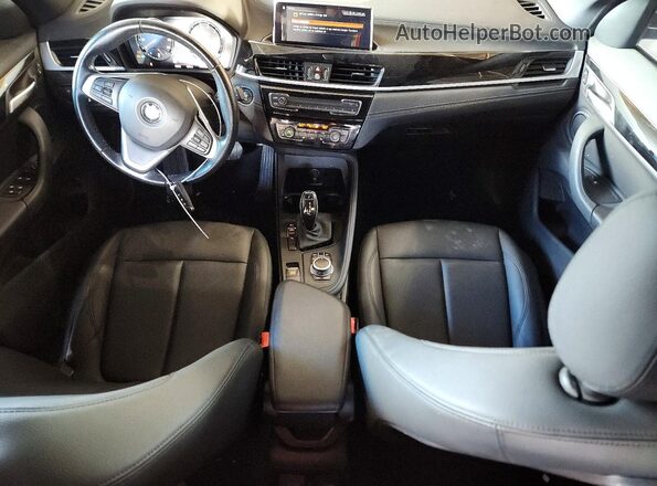WBXJG7C09L3L90624 2020 BMW X1 Silver Dashboard view