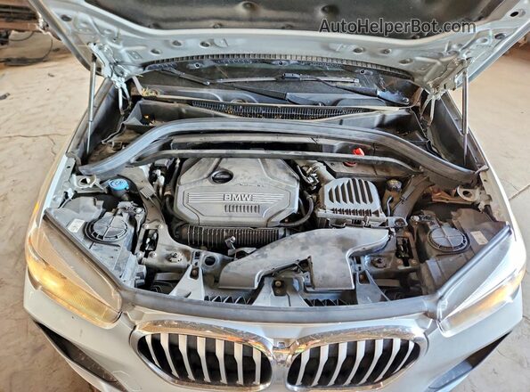 WBXJG7C09L3L90624 2020 BMW X1 Silver Engine compartment view
