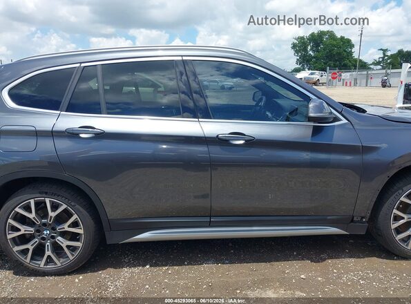 WBXJG7C0XM5U46513 2021 BMW X1 Gray Панорамний вид салону 360°