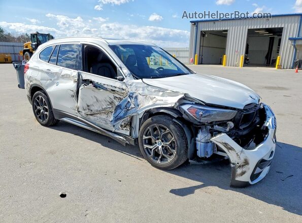 WBXJG9C01M5U27408 2021 BMW X1 Белый Передняя правая четверть