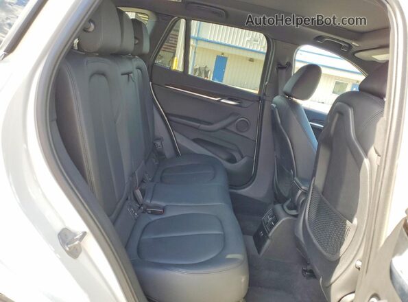 WBXJG9C01M5U27408 2021 BMW X1 Белый Вид задних сидений